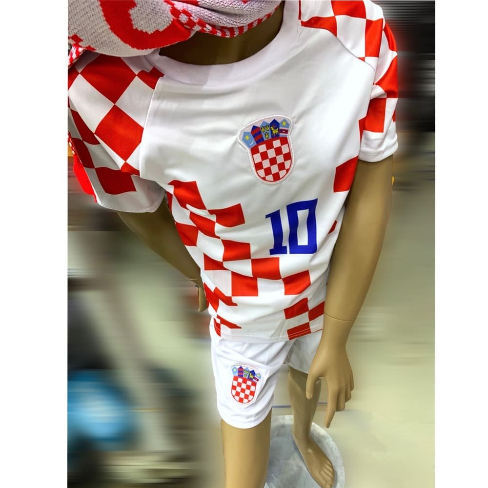 Hrvatski-dres-nogometne-reprezentacije-Djecji_02